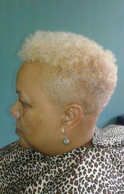 Ladies' tapered cut, highlights, style.