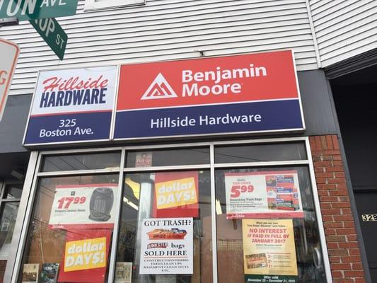 New Hillside Hardware and Benjamin Moore signs