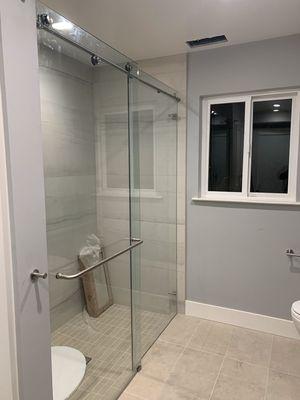 Sliding shower Doors