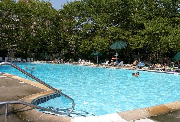 Briar hill - Luxury Apartment Rental NYC - Pool