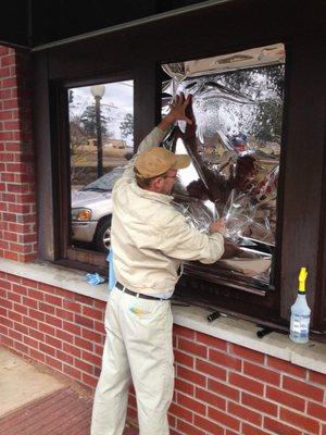 Home window tinting & business store front window tinting