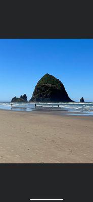 Haystack rock at the Oregon coast