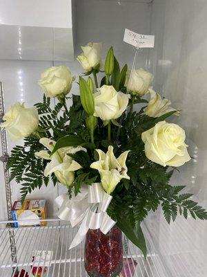 Flowers by Conde & Gifts