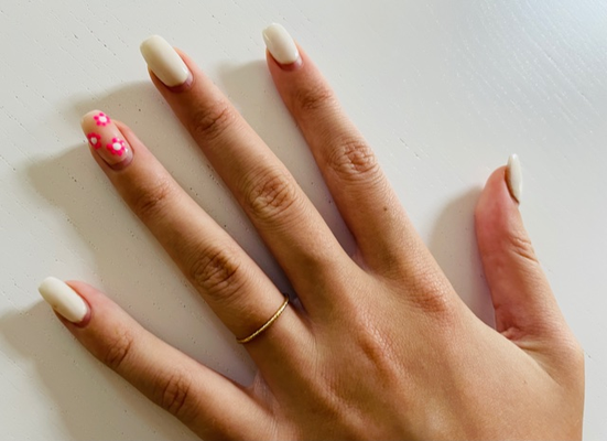 My daughter's dip manicure THREE WEEKS after Tina's visit!