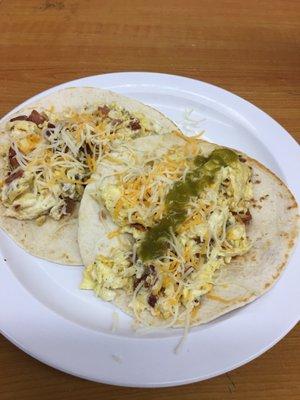 Bacon eggg and cheese breakfast tacos