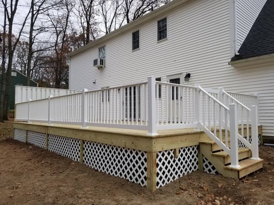 PT wood deck with RDI Endurance railings.