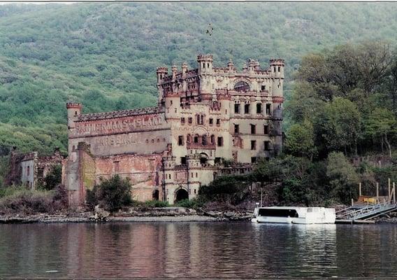 Bannerman Island Cruise & Walking Tour