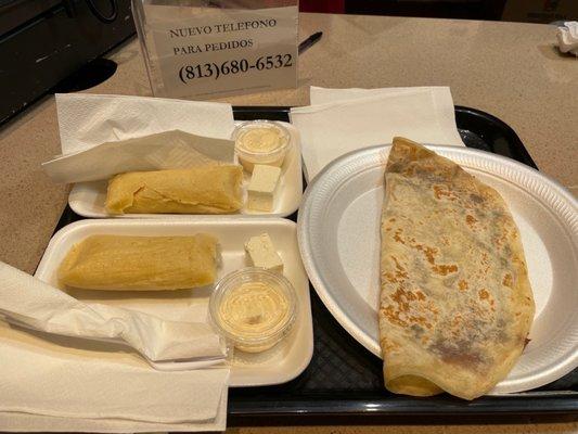 Baleadas and corn tamales