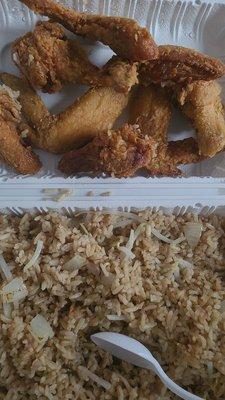 Chicken wings w/fried rice