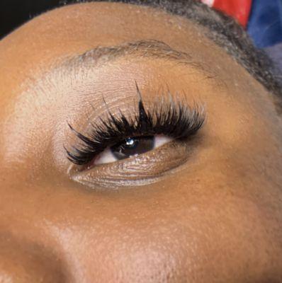 Luxury Mega Volume Lash Extensions