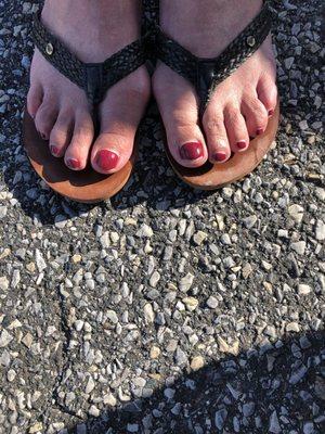 Horrible pedicure. Don't get any service from this nail salon!!!