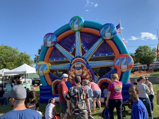 Huge Ferris Wheel Combo Bounce, Slide and Play area.