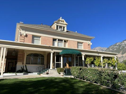 Berg Mortuary of Provo, 185 East Center Street, Provo, Utah