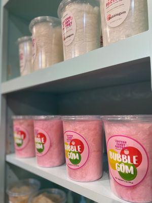 Enjoy 25 flavors of cotton candy, including a large selection of organic favorites.