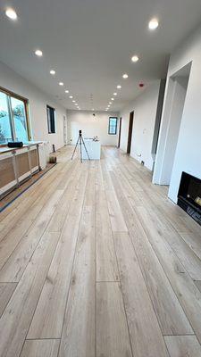 12 mm waterproof laminate flooring.