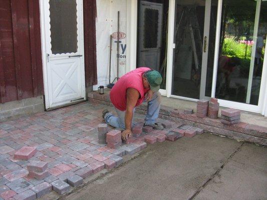 Laying out pavers