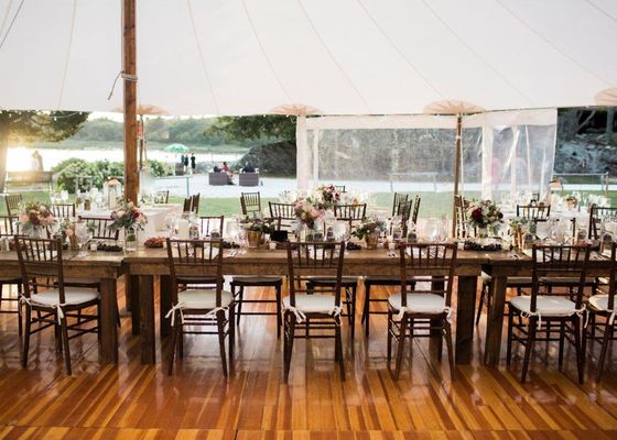 The Shoreline Vine oil and vinegar wedding favor. Photo: Molly Lo Photography