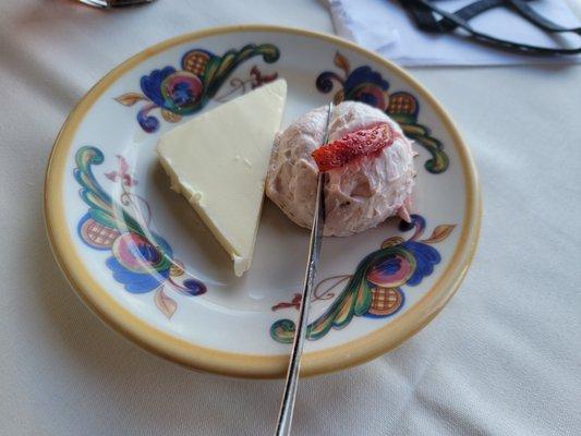 Butter and strawberry banana pate for the bread