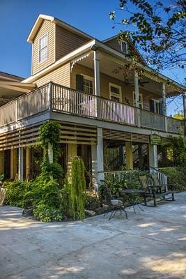 The Cressy House:  A grand retreat in Historic Old Mandeville, LA, just steps away from Lake Pontchartrain