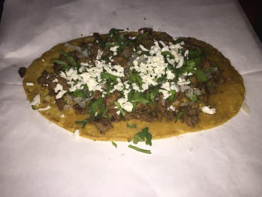 Huarache de Carne Asada