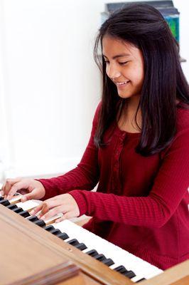 Private piano, voice, guitar, ukulele, flute, and piccolo lessons offered in Los Osos