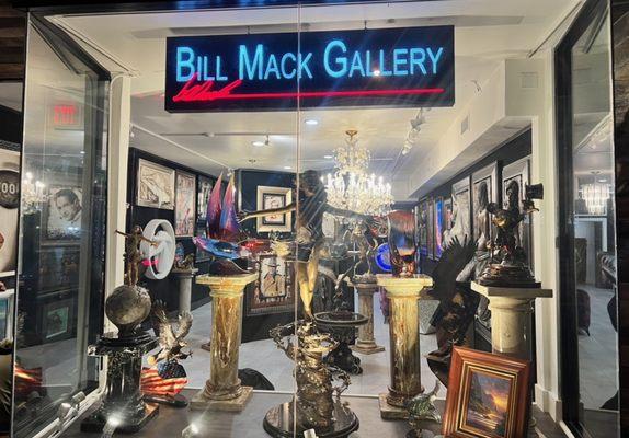 Store Front of Bill Mack Laguna Beach