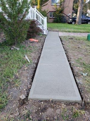 Concrete walkway