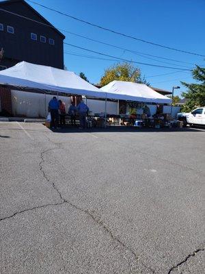 Food distribution day!