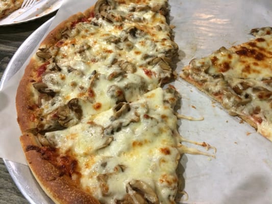 Mushroom pizza