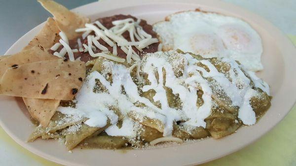 Green Sauce Chilaquiles!!
With rice,beans and 2 eggs