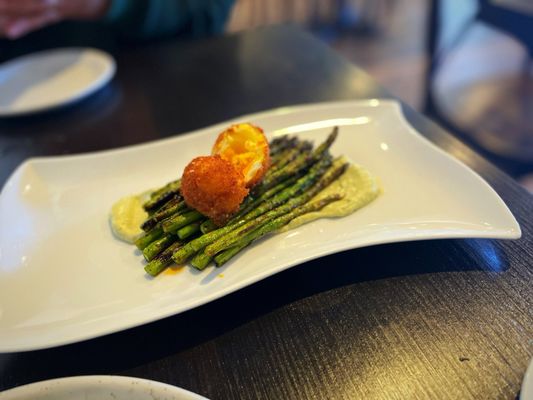 Asparagus with soft cooked egg