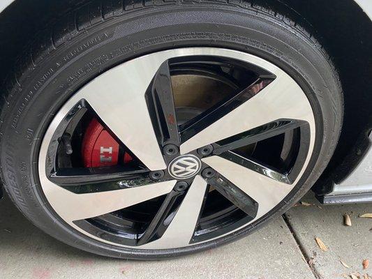 Tire and rims cleaning