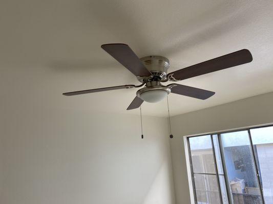 Ceiling fan with light installation