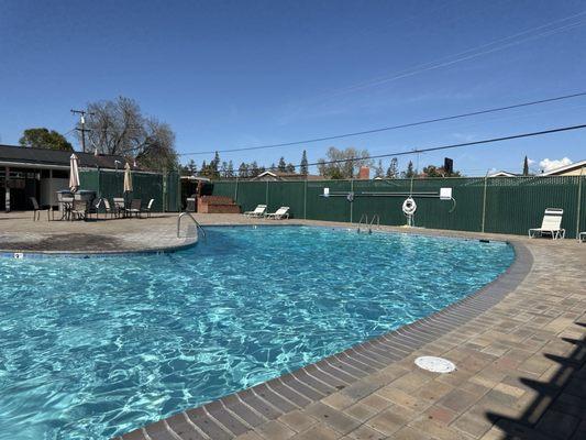 Perfect sized pool with a large shallow area for smaller kids.