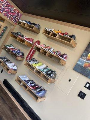 Sneaker wall