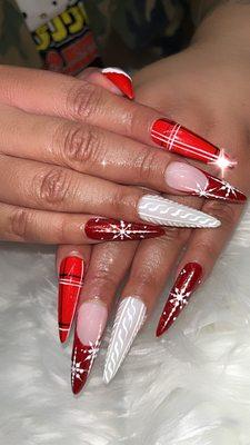 Christmas Nails done by Sue