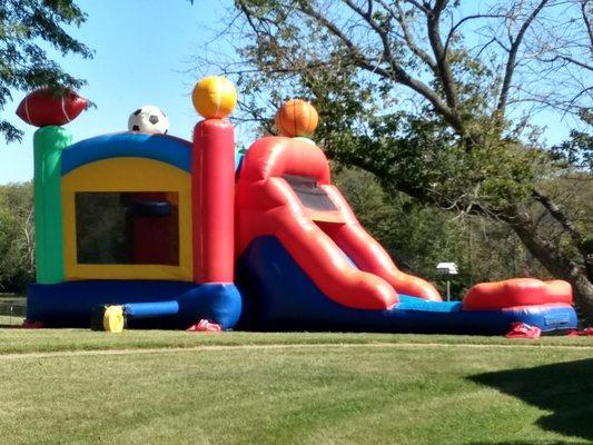 Sports Themed Bounce House/Slide Combo
30' x.13' x 13'
$250 rental fee