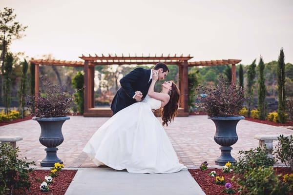 Say "I do!" with a little Tuscany in Texas!