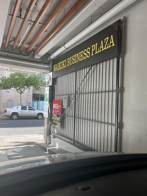 Waikiki Business Plaza