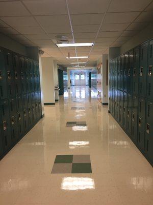 EW Thurston Middle School of Westwood -- 850 High Street / Route 109, Westwood             Interior : newest wing (Grade 8)