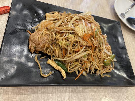 Combination fried noodles