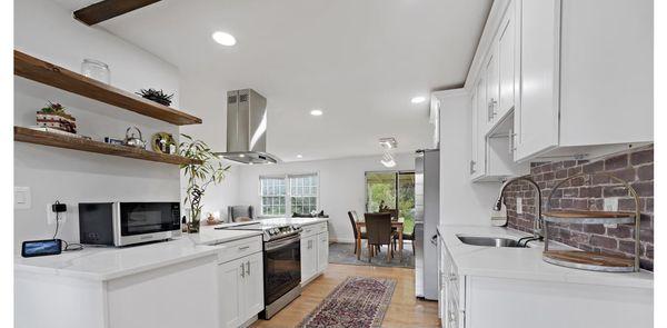 A Classic and gorgeous kitchen