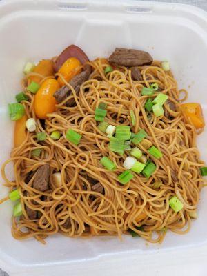 Tallarin saltado con carne