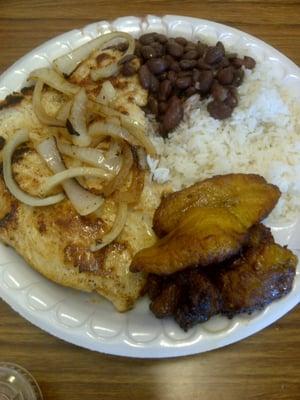 Pollo a la Plancha, Arroz, Frijoles, Maduros