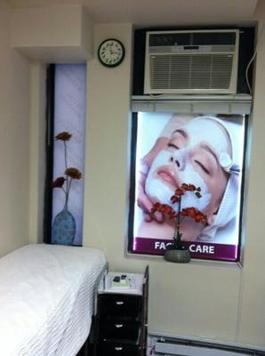 Facial Room