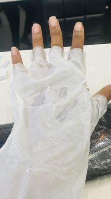 Moisture glove