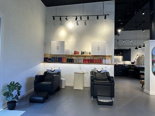 Hair color treatment stations + shampoo and wash