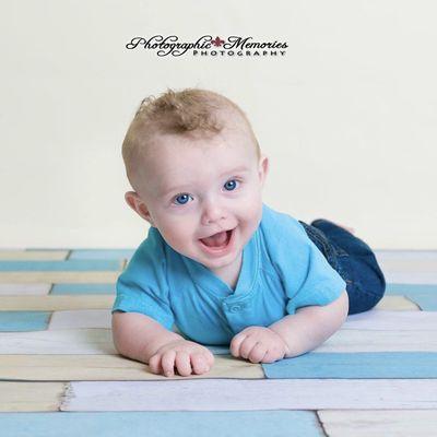 Backdrop: Solid Bone + Blue Funky Floor
Babies: Sitter Sessions