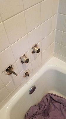 Old style tub shower faucet