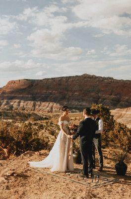 Kanab Utah Adventure Elopement on steroid's at Airbnb